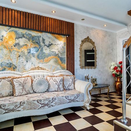 Luxurious Villa With Lush Garden And Huge Terrace Near Herastrau Park بوخارست المظهر الخارجي الصورة