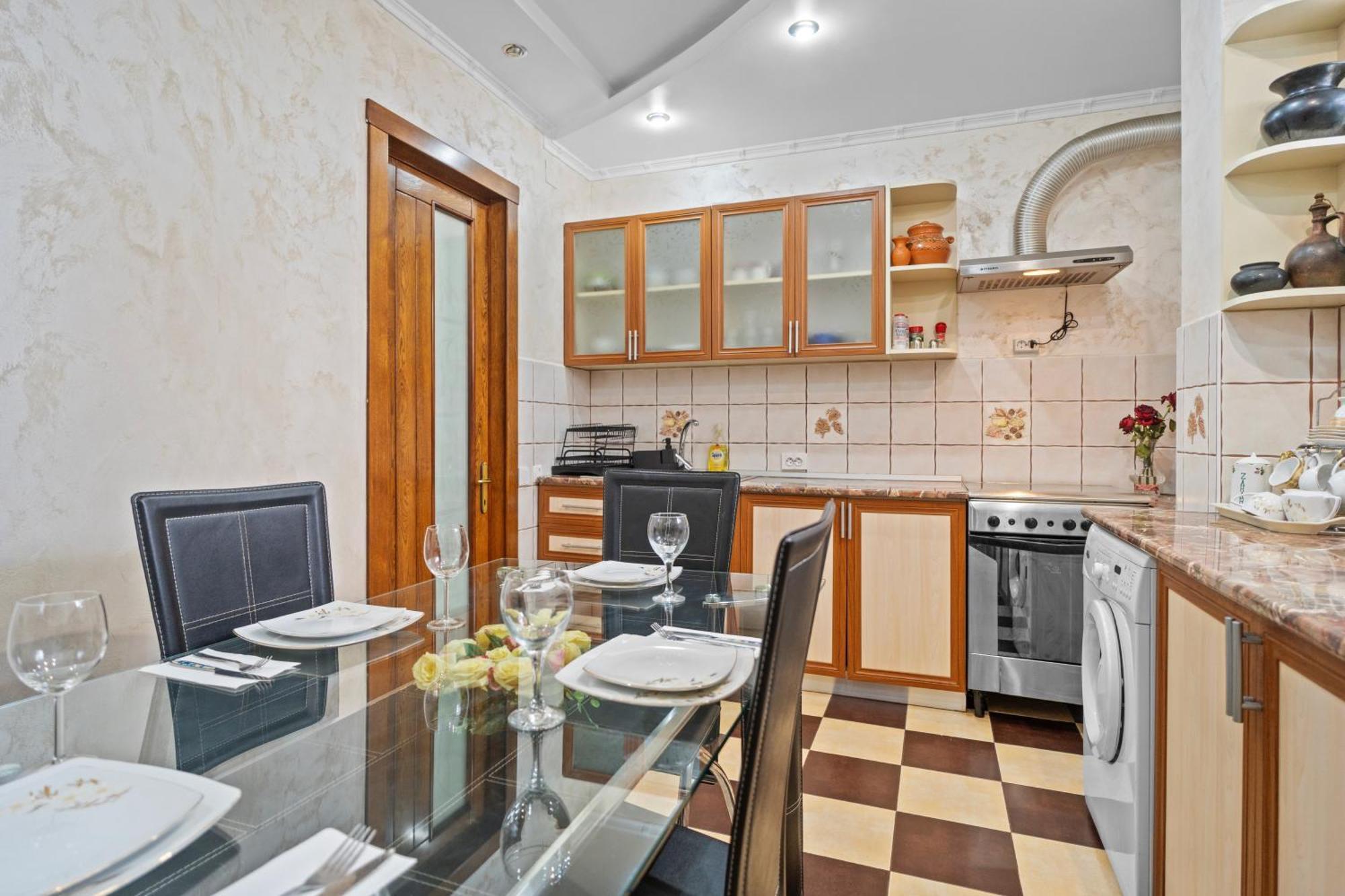 Luxurious Villa With Lush Garden And Huge Terrace Near Herastrau Park بوخارست المظهر الخارجي الصورة