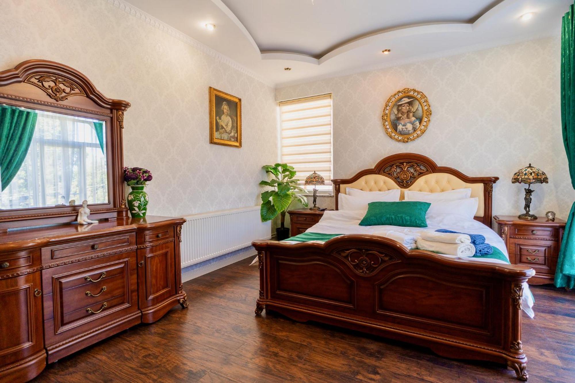 Luxurious Villa With Lush Garden And Huge Terrace Near Herastrau Park بوخارست المظهر الخارجي الصورة