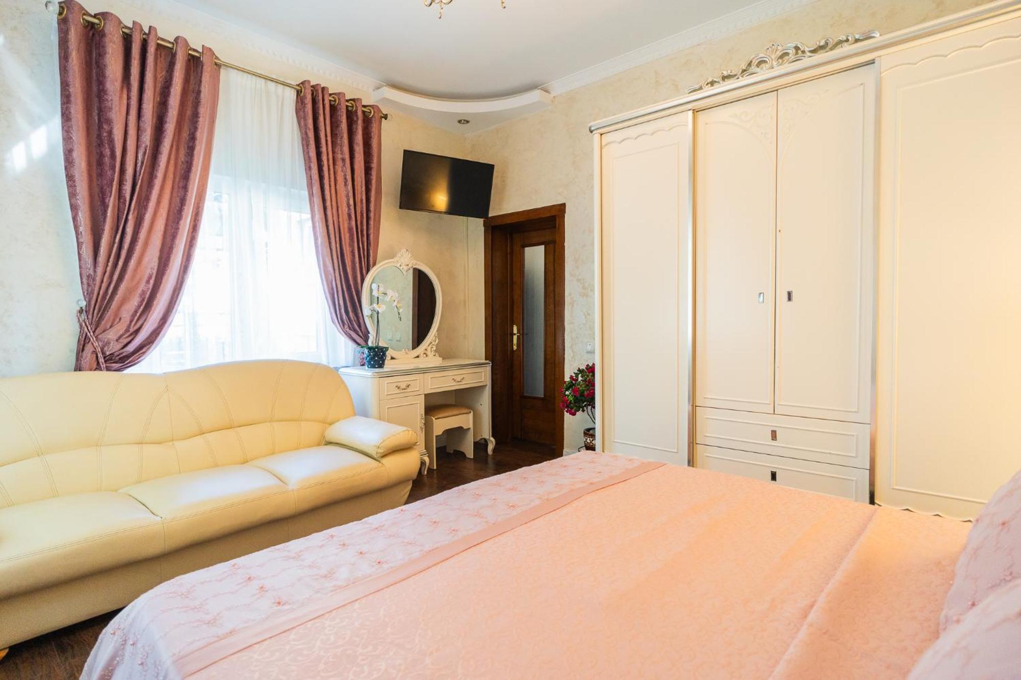 Luxurious Villa With Lush Garden And Huge Terrace Near Herastrau Park بوخارست المظهر الخارجي الصورة