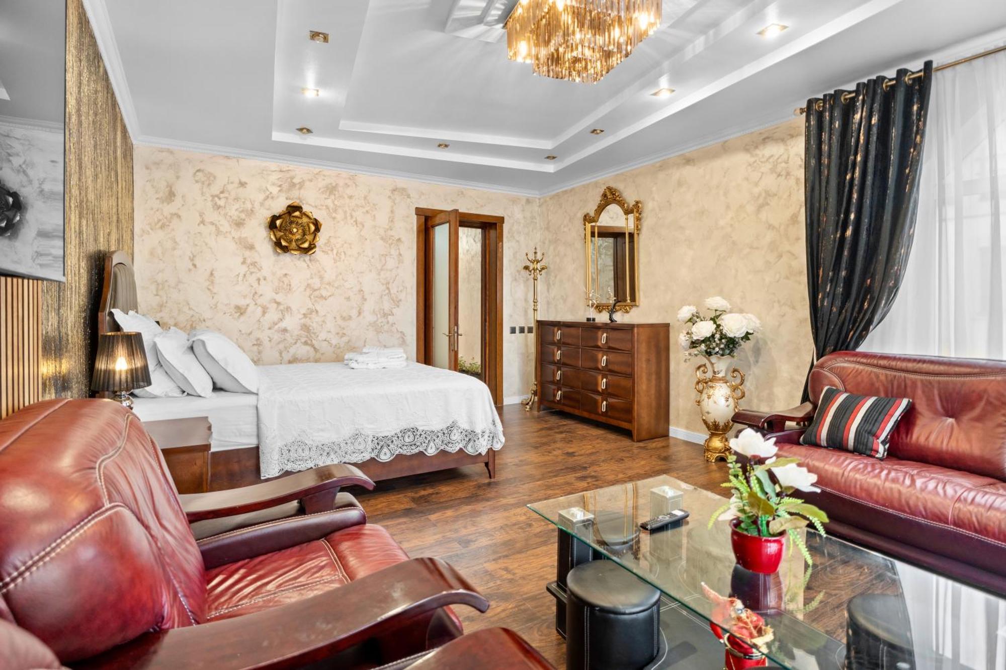 Luxurious Villa With Lush Garden And Huge Terrace Near Herastrau Park بوخارست المظهر الخارجي الصورة
