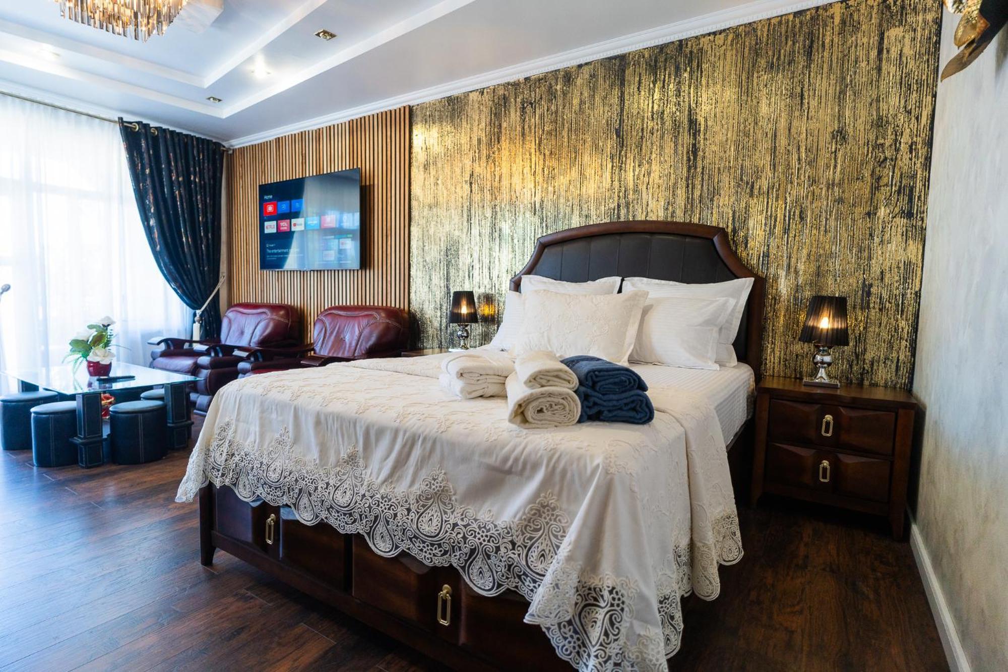 Luxurious Villa With Lush Garden And Huge Terrace Near Herastrau Park بوخارست المظهر الخارجي الصورة