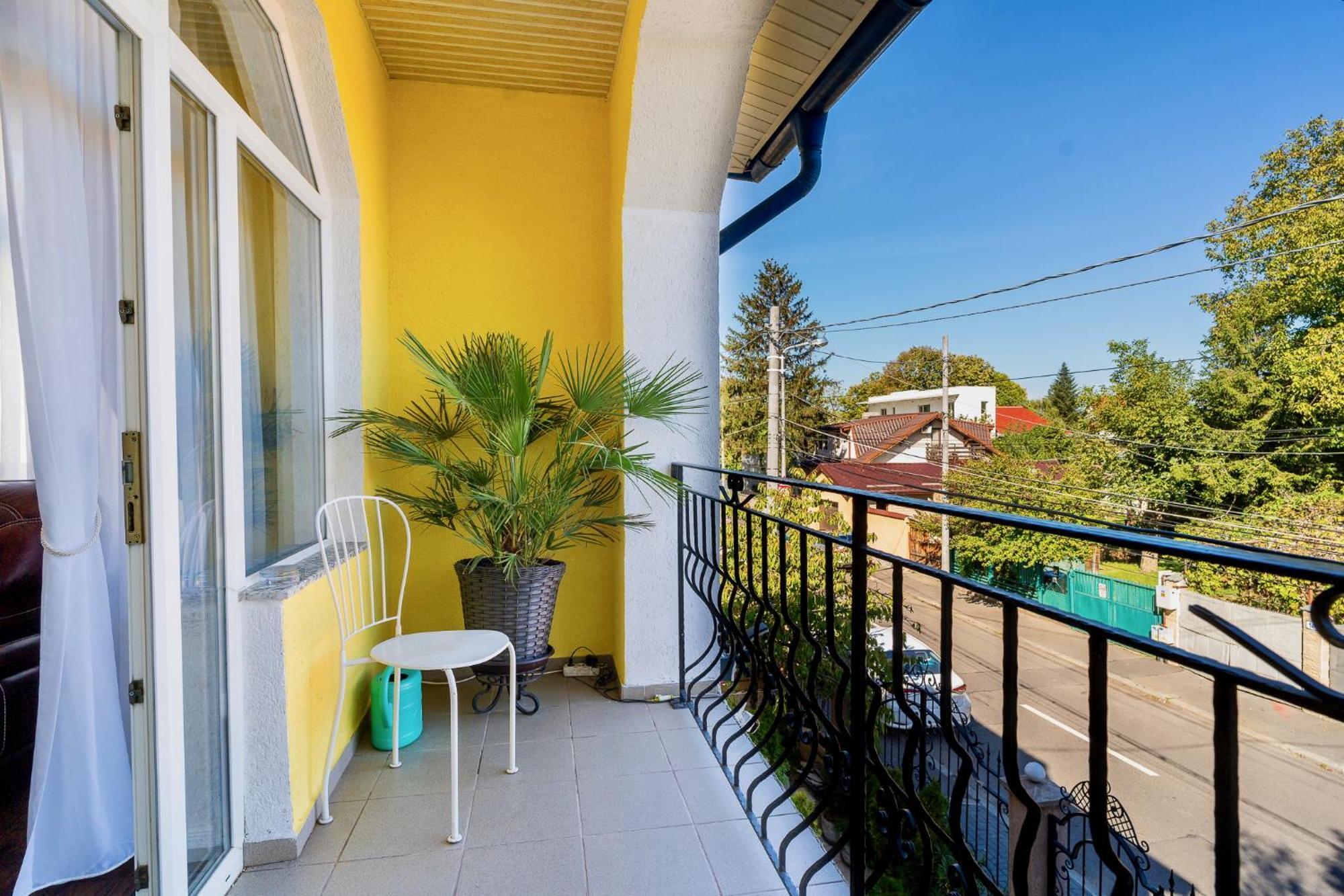 Luxurious Villa With Lush Garden And Huge Terrace Near Herastrau Park بوخارست المظهر الخارجي الصورة
