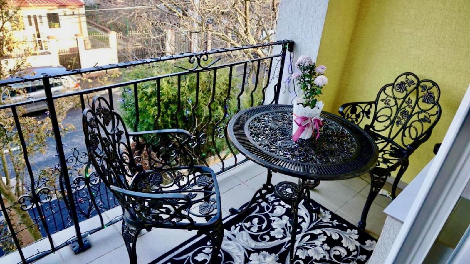 Luxurious Villa With Lush Garden And Huge Terrace Near Herastrau Park بوخارست المظهر الخارجي الصورة