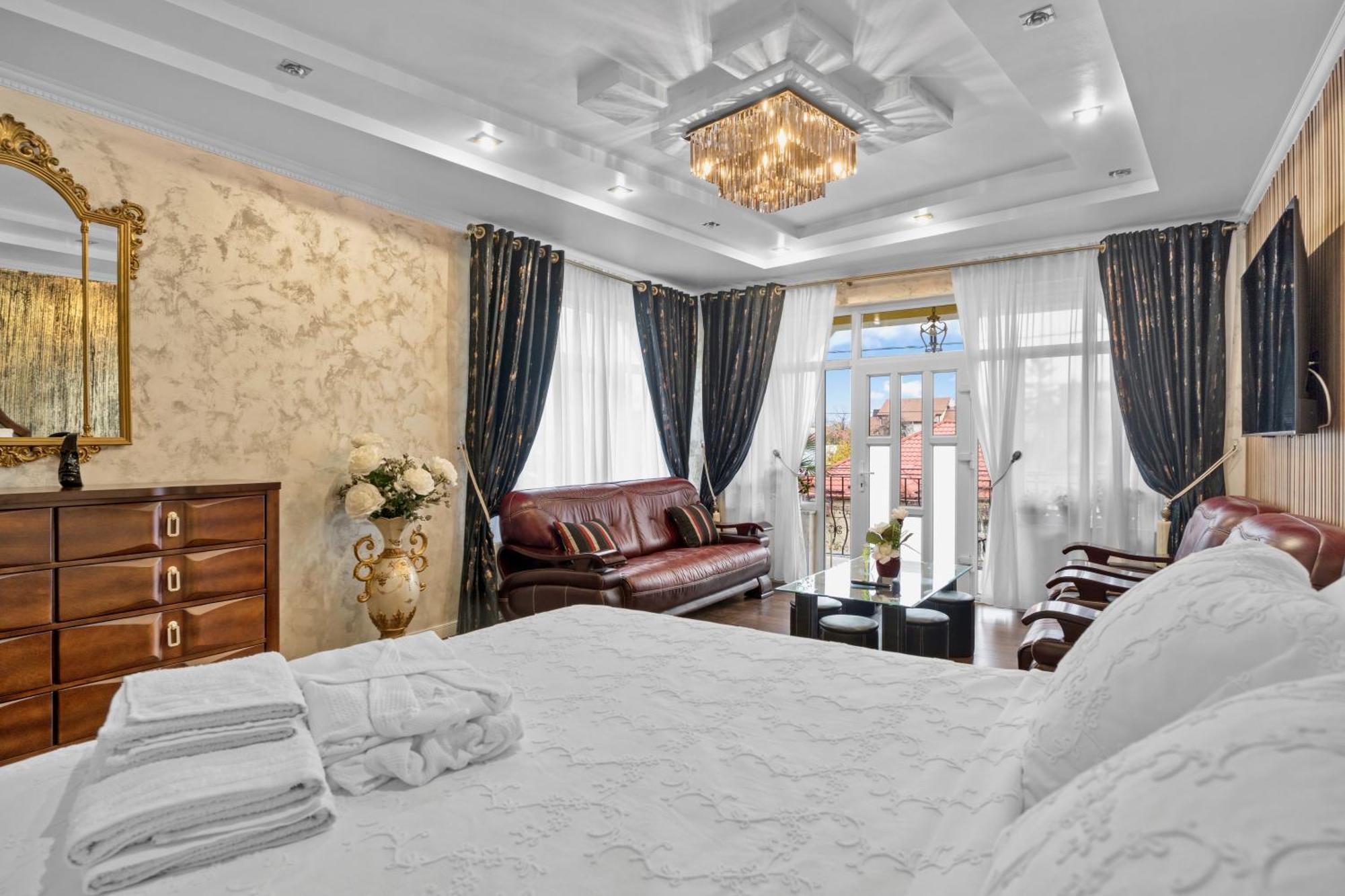 Luxurious Villa With Lush Garden And Huge Terrace Near Herastrau Park بوخارست المظهر الخارجي الصورة